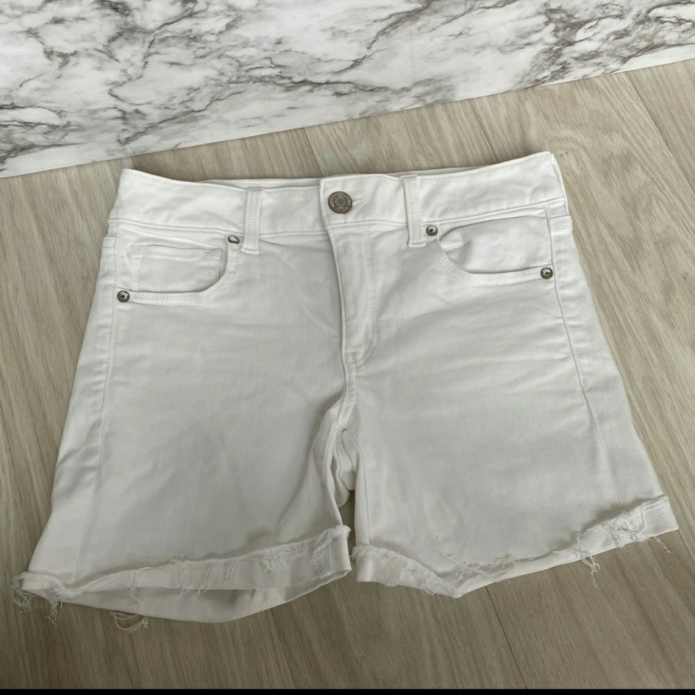 American Eagle white midi jean shorts 6R